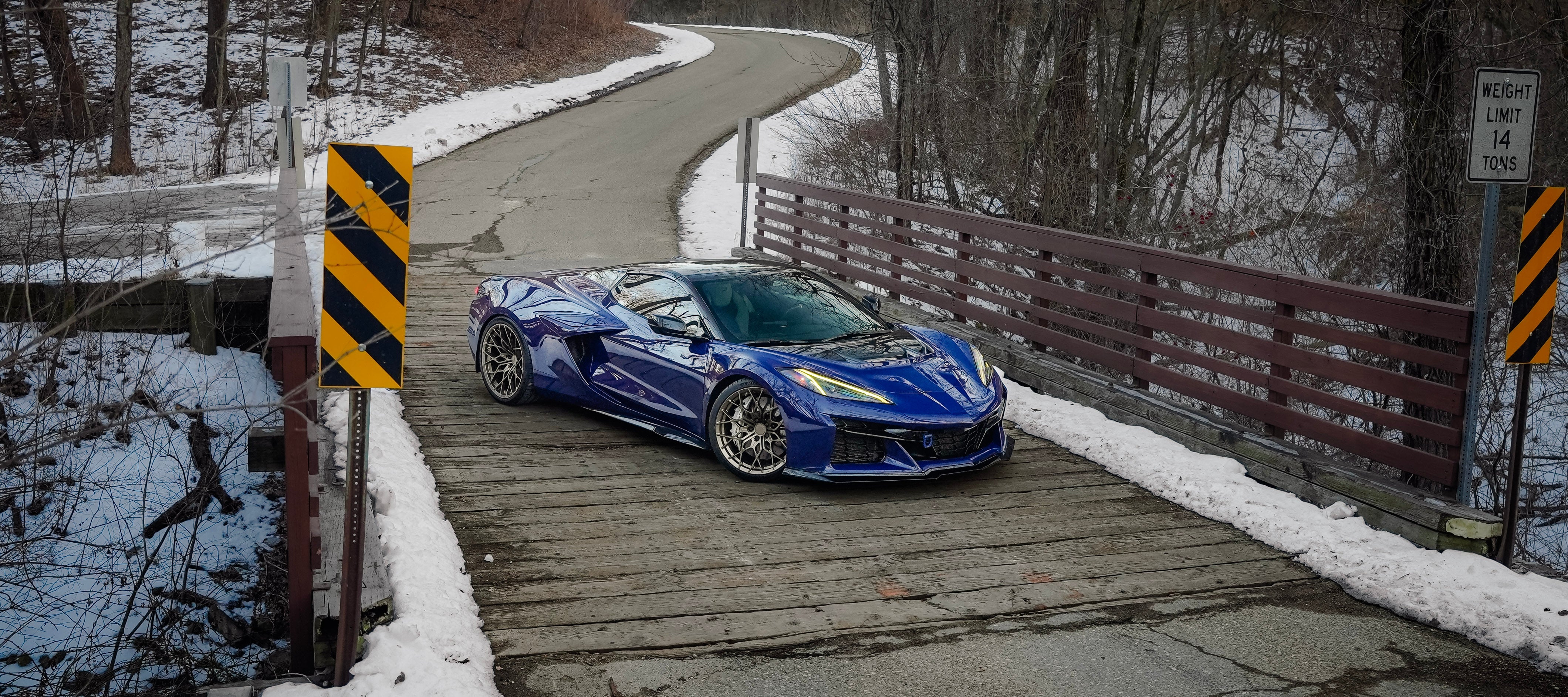C8 E-Ray