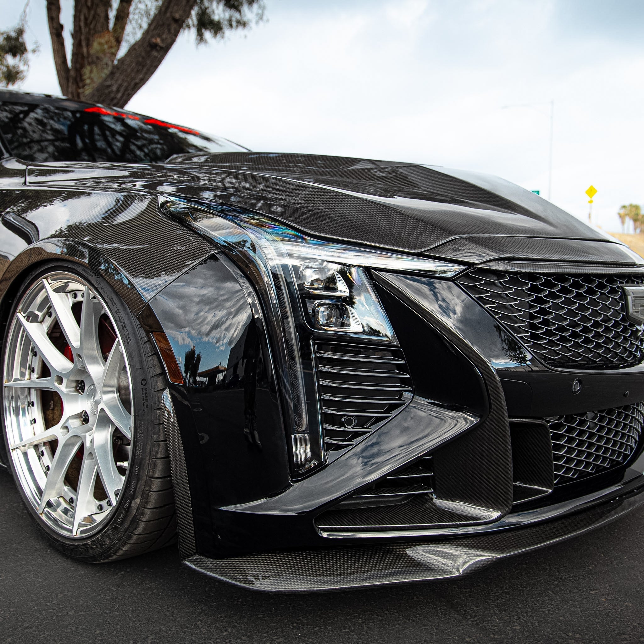 Cadillac CT5-V Blackwing Type-OE 4pc Fenders Pre-Preg Double Sided Carbon Fiber