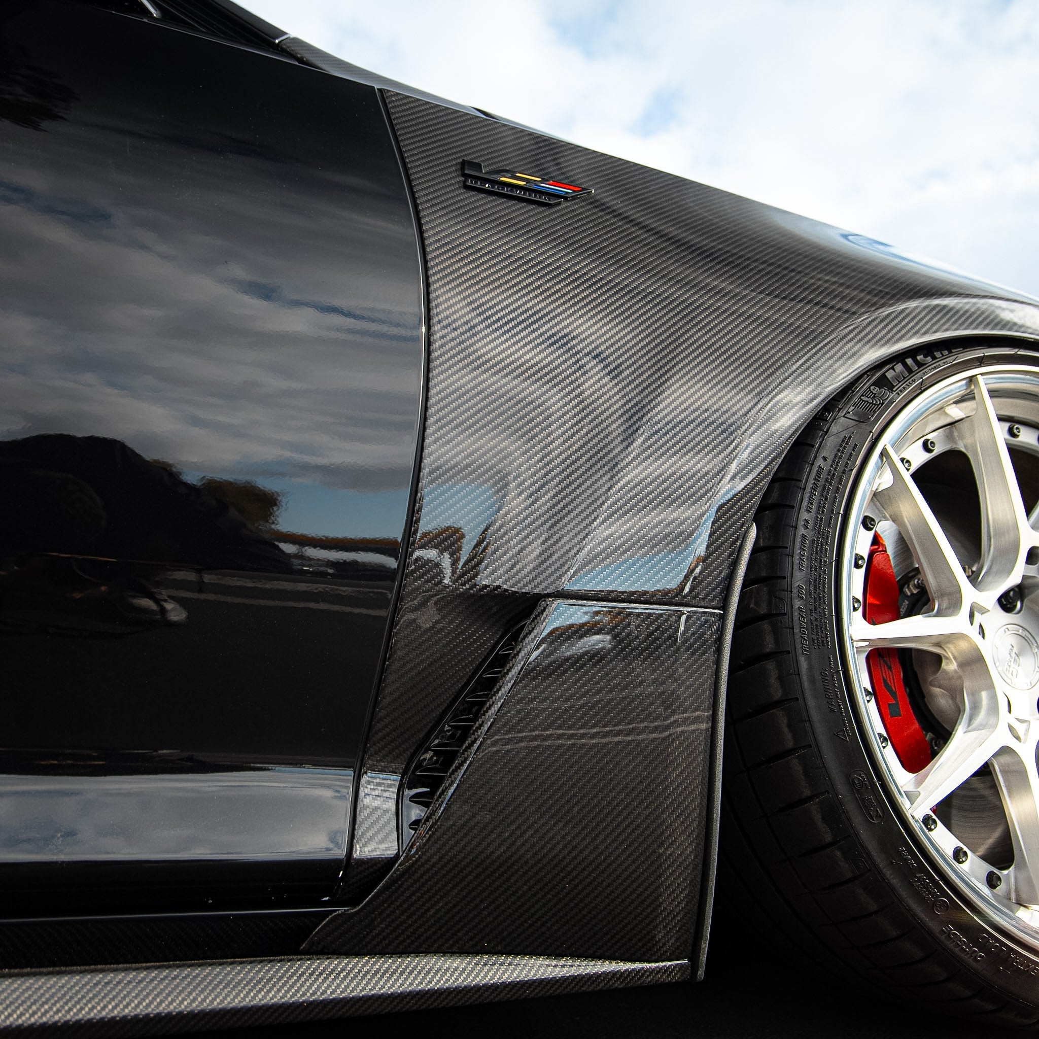 Cadillac CT5-V Blackwing Type-OE 4pc Fenders Pre-Preg Double Sided Carbon Fiber