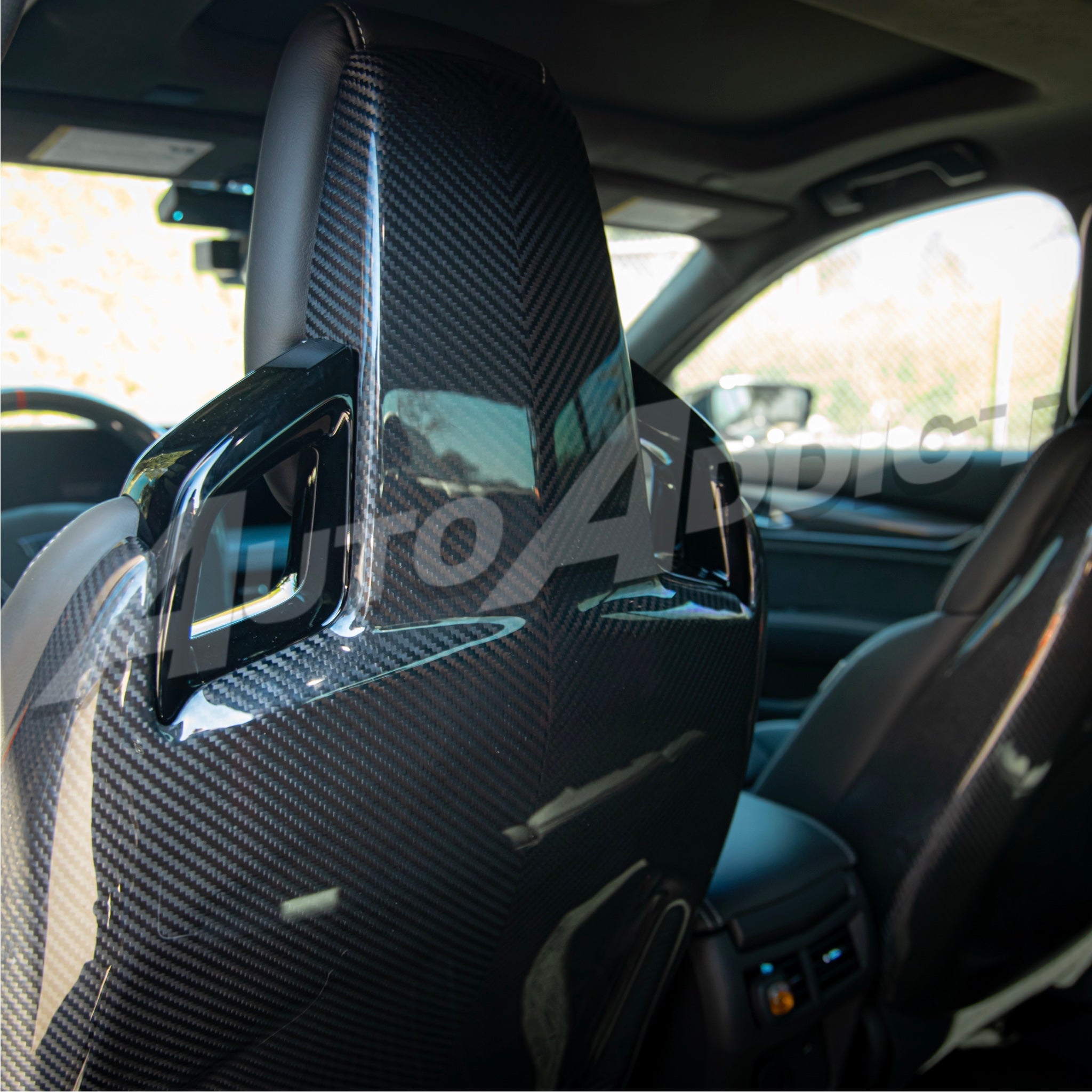 Cadillac CT5-V Blackwing Pre-Preg Carbon Fiber V-Shaped Accented Front Seats (Pair)