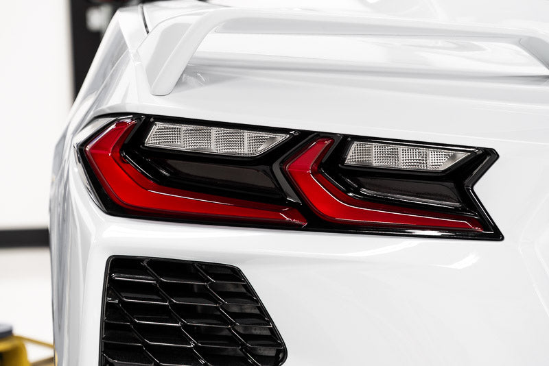 Tail light reflectors overlay for C8 Corvette