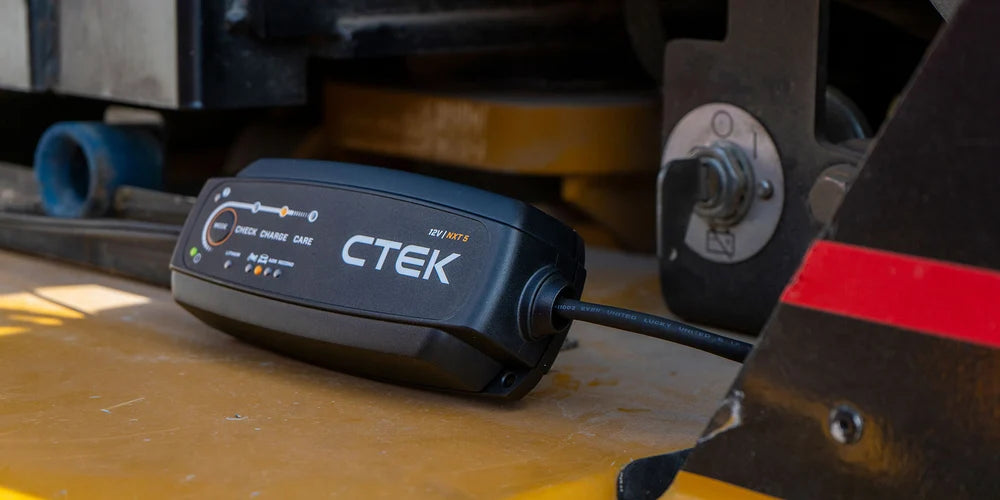 CTEK Lithium and Lead-Acid Smart Battery Charger / Tender